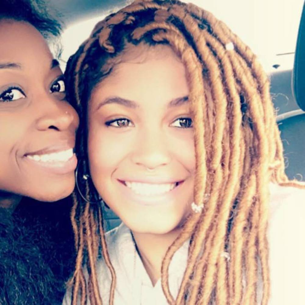 Meet your Posher, Yesenia